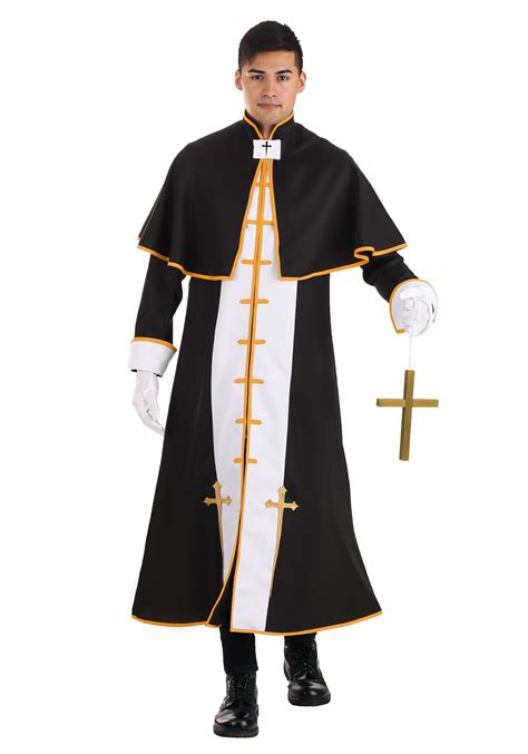 priest costumr